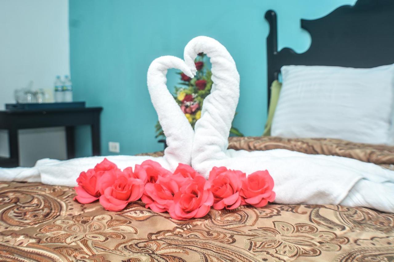לה סייבה Uw Oasis Hotel מראה חיצוני תמונה