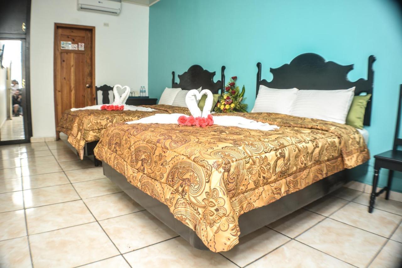לה סייבה Uw Oasis Hotel מראה חיצוני תמונה